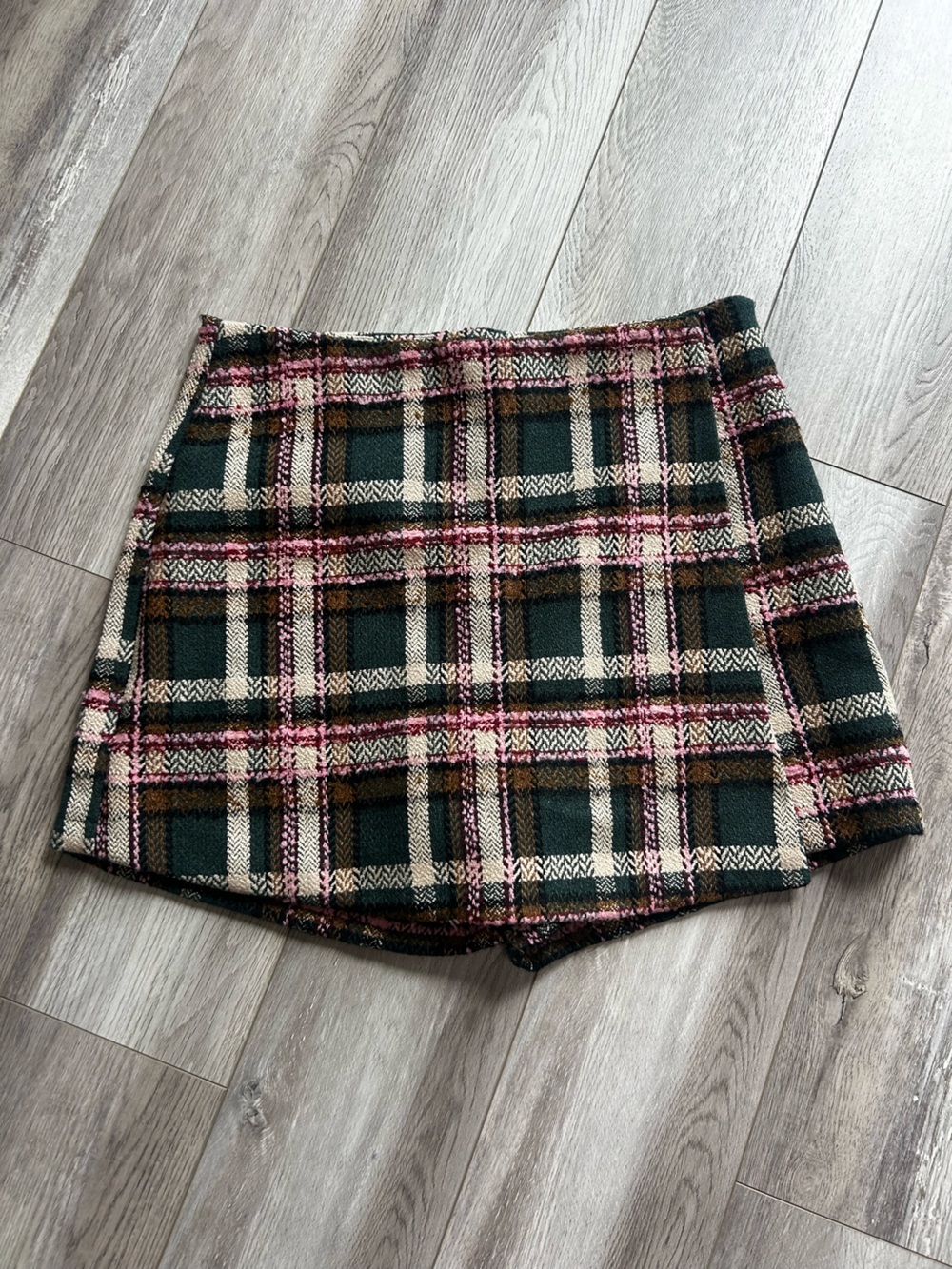 Pink Lily Tweed Plaid Skort, NWOT